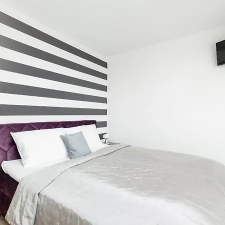 Porta Mare Blisko Plazy Z Klimatyzacja I Parkingiem By Rent Like